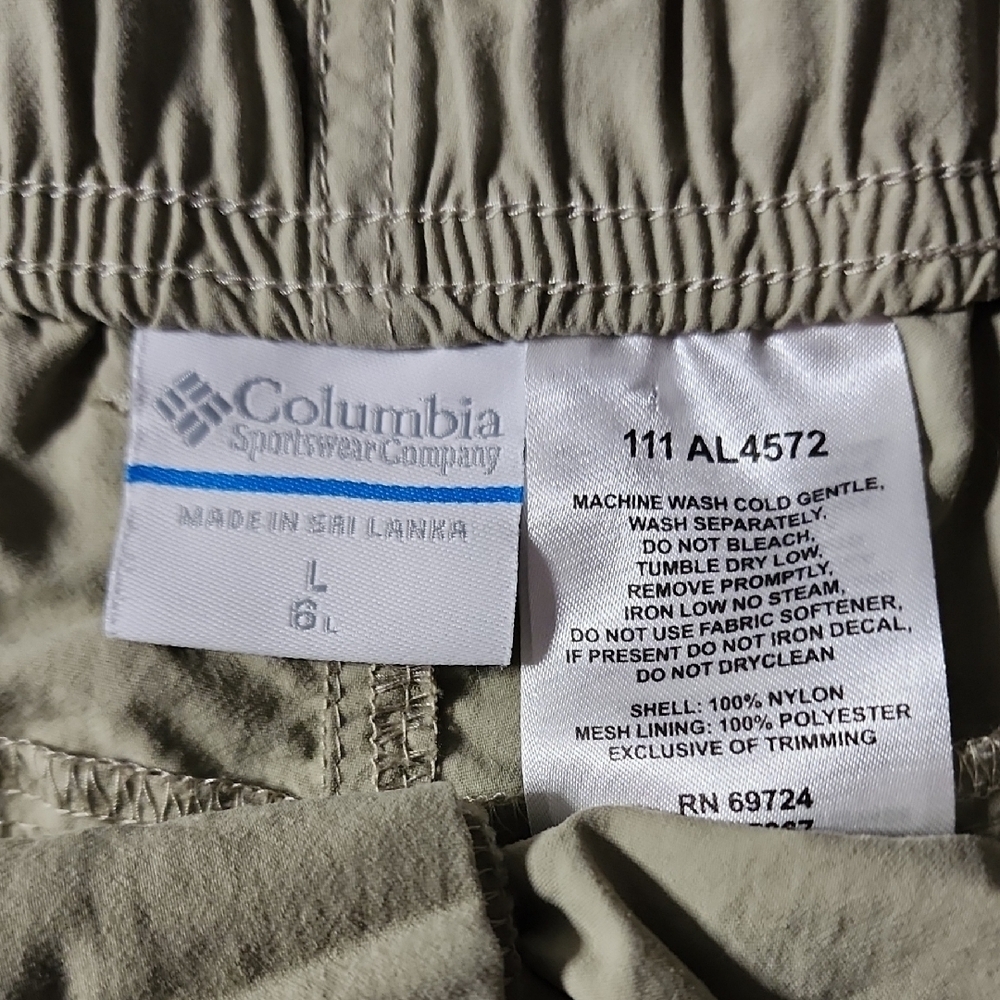Columbia Women's Tan Cargo Shorts - Picture 2 of 5